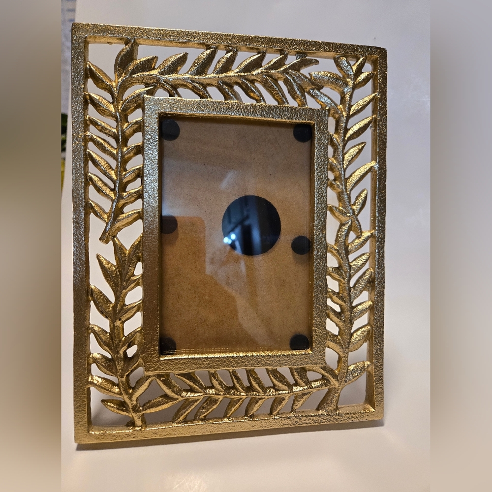Brass Ornate Gold Leaf Design Photo Frames 4x6 Set Of 2 *heavy*